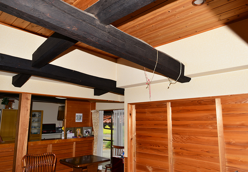 梁表し:思いっきり太い梁を見せます