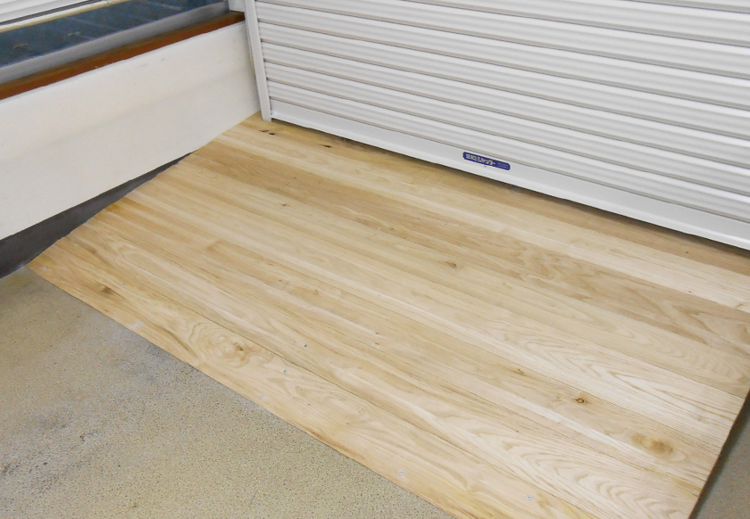 スロープ工事(部分):栗材使用