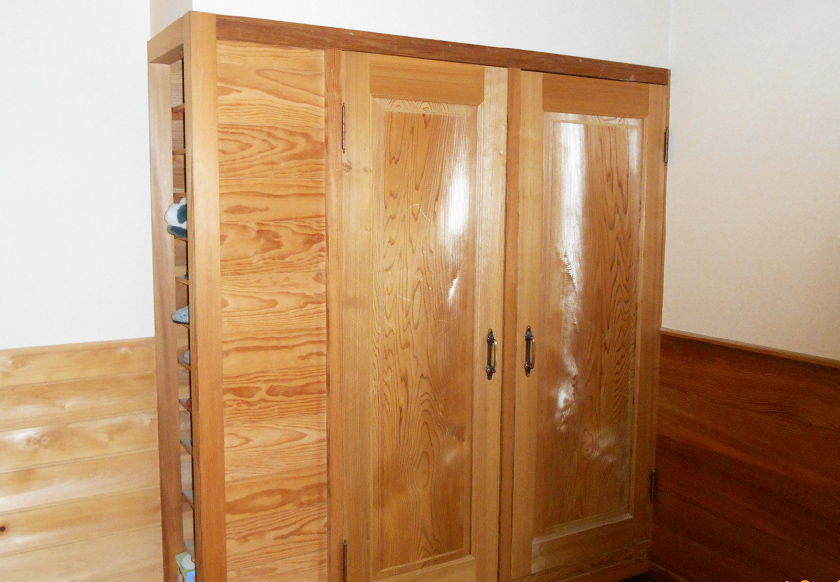 下駄箱:スリッパ入れを付けました。